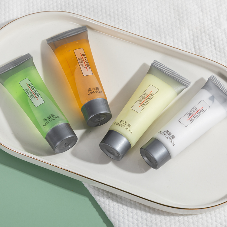 OEM/ODM Hotel Amenities Kit - Eco-Friendly Shower Gel, Hair Shampoo, Soap Bar for Ury Resorts