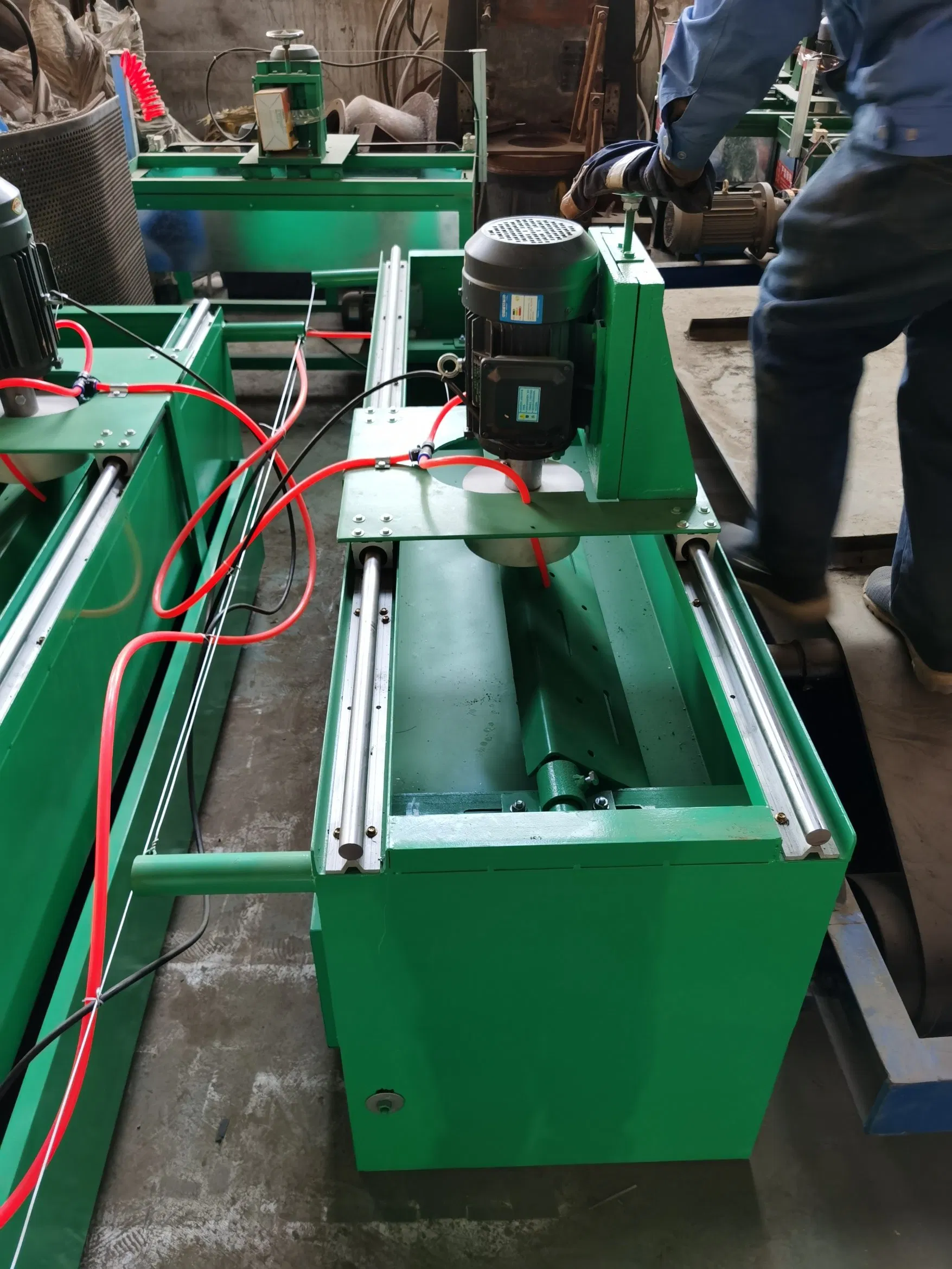 Автоматический станок для заточки ножей рубительных машин