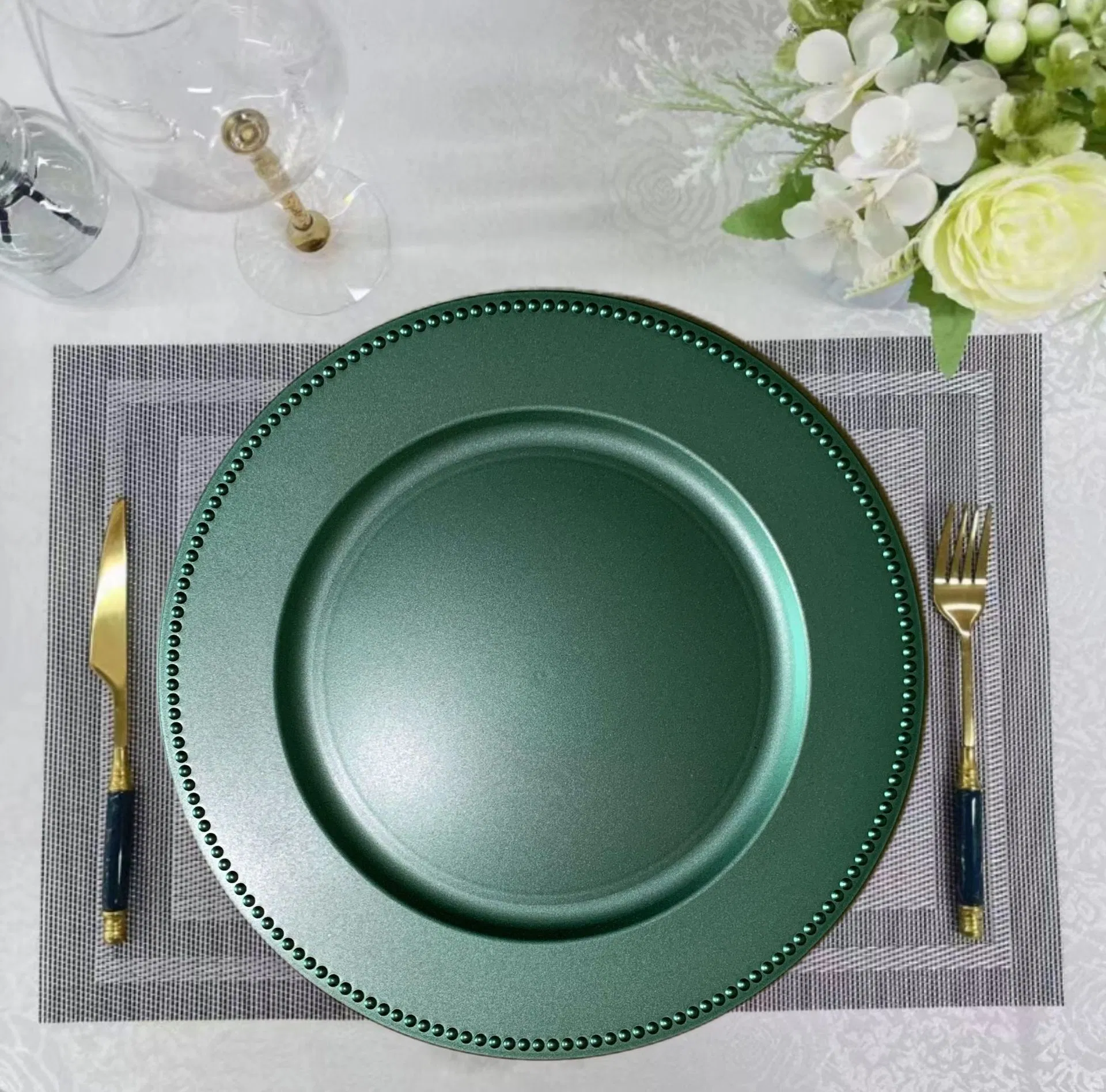 Chic Clear and Gold Charger Plates Bulk