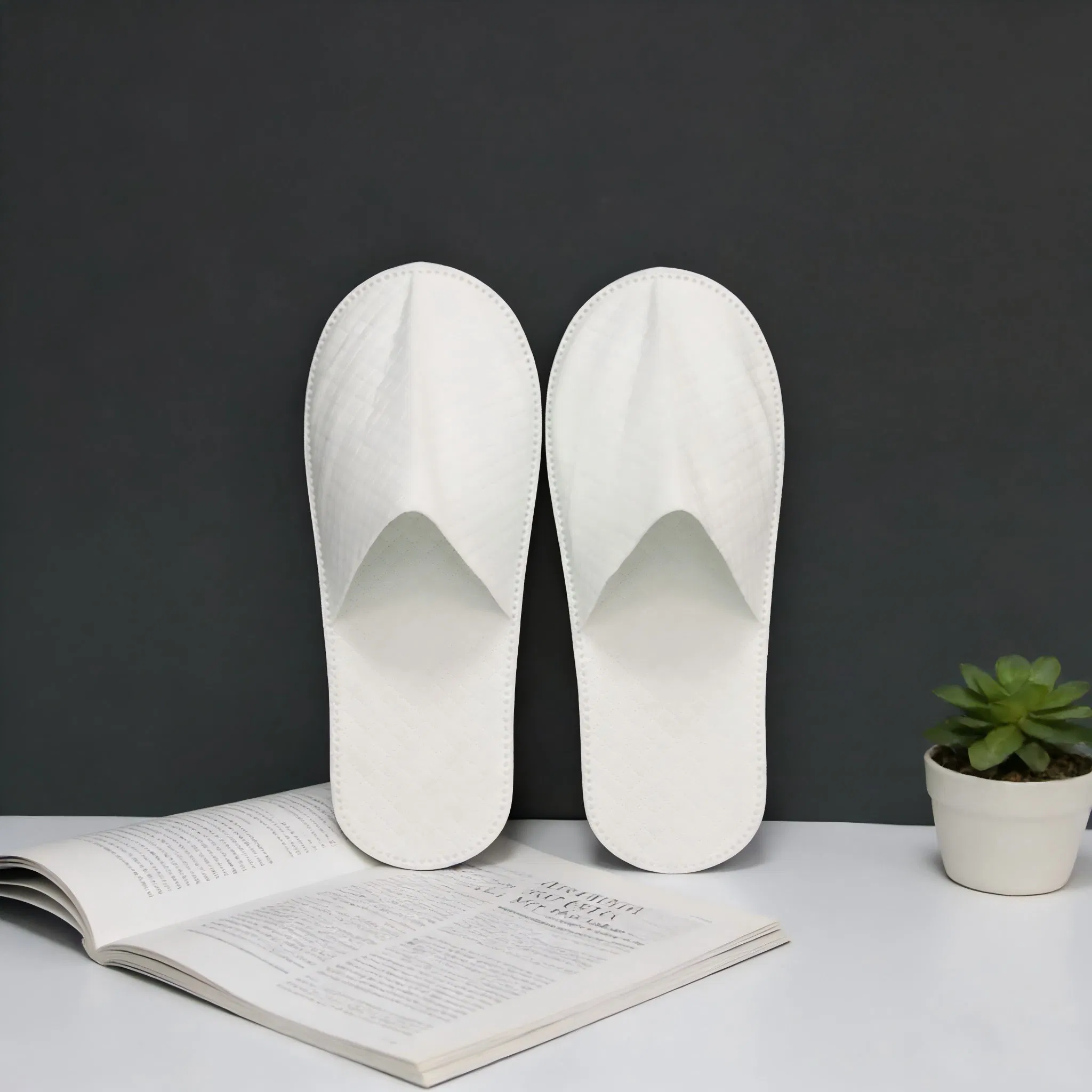 Disposable Hotel Slippers Hotel Customized Non-Slip Soft Shoes