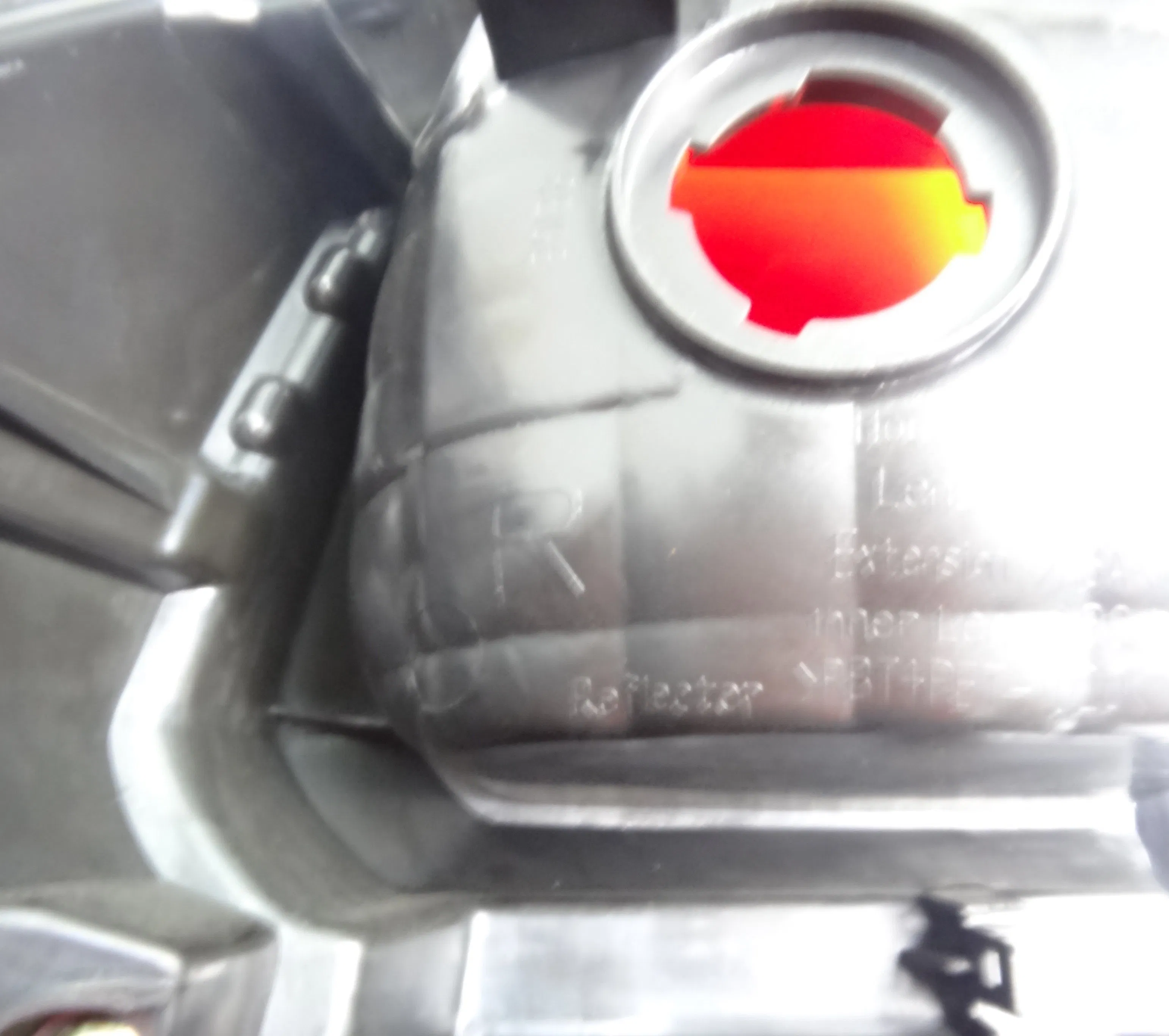 Правый задний фонарь для Toyota Hilux Revo 2016 (арт. 81550-0K260)