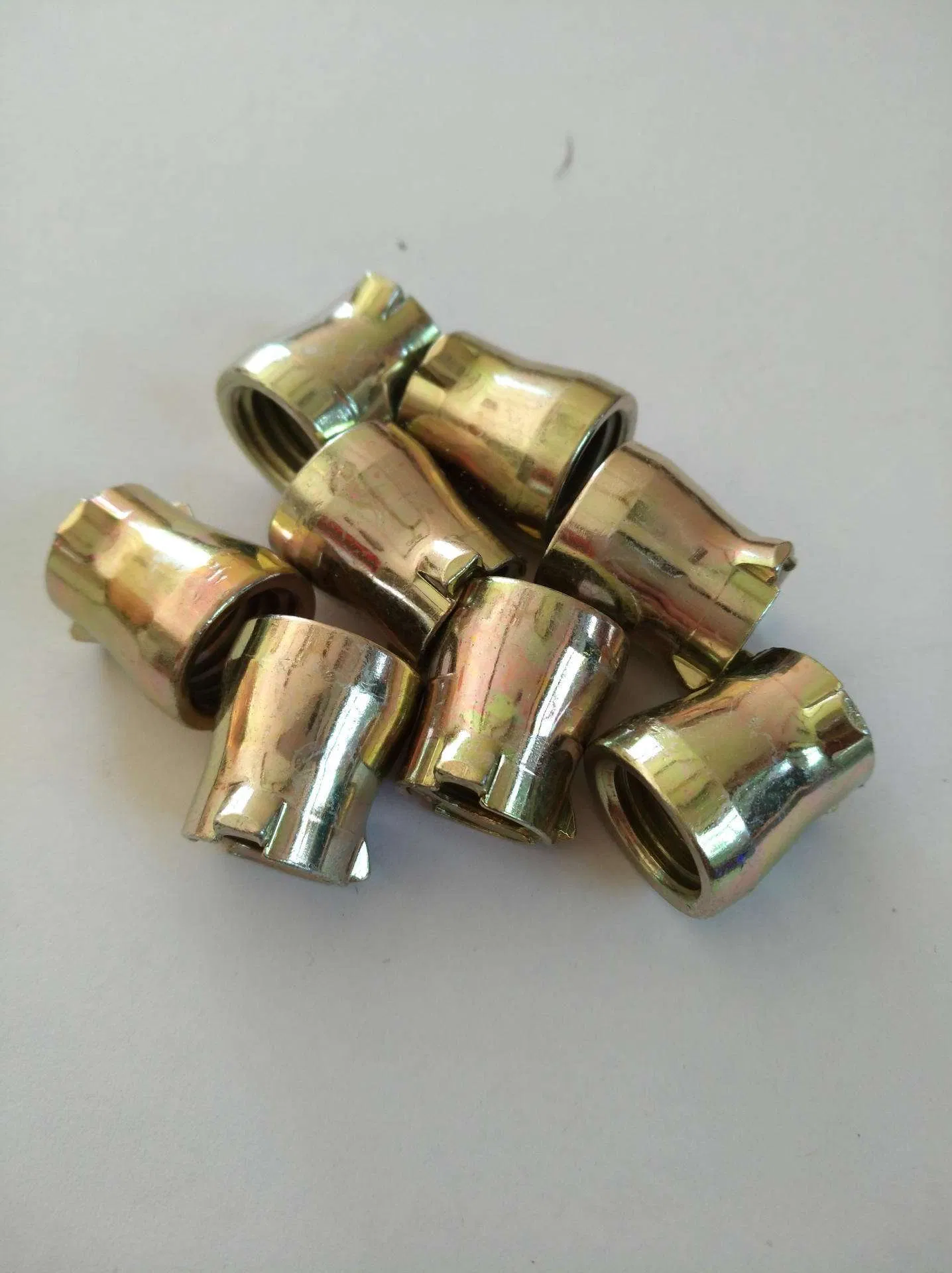 Анкерная гайка оцинкованная усиленная 3PCS