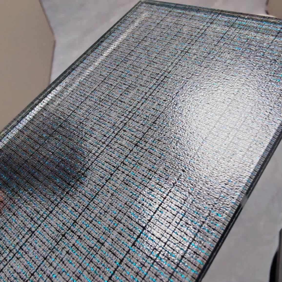 Custom Minimalist Textured Glass Kitchen Backsplash Laminated Glass