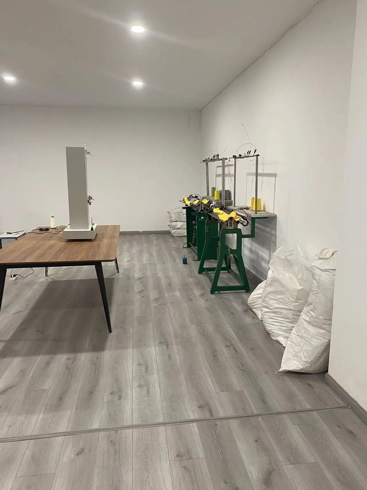 Flame Retardant Elastic Knitted Fabric 65%Modacrylic/ 35%Glass Fibre