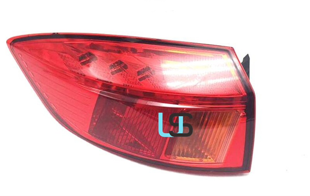 Фара задняя правая для FAW Besturn X80 2013-2016