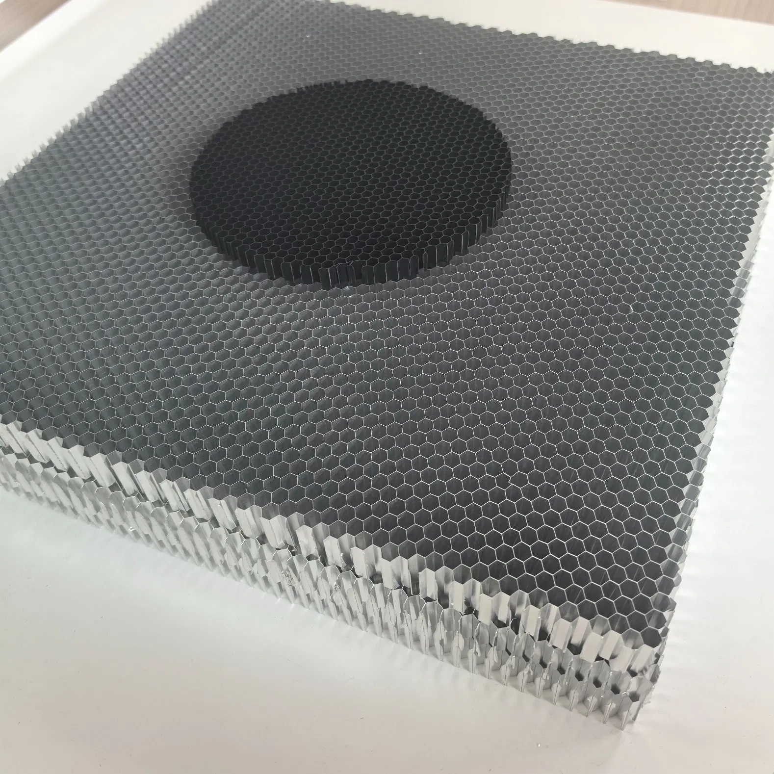 Light Weight Wholesale Anti-Corrosion Micro-Holes Aluminium Honeycomb Core