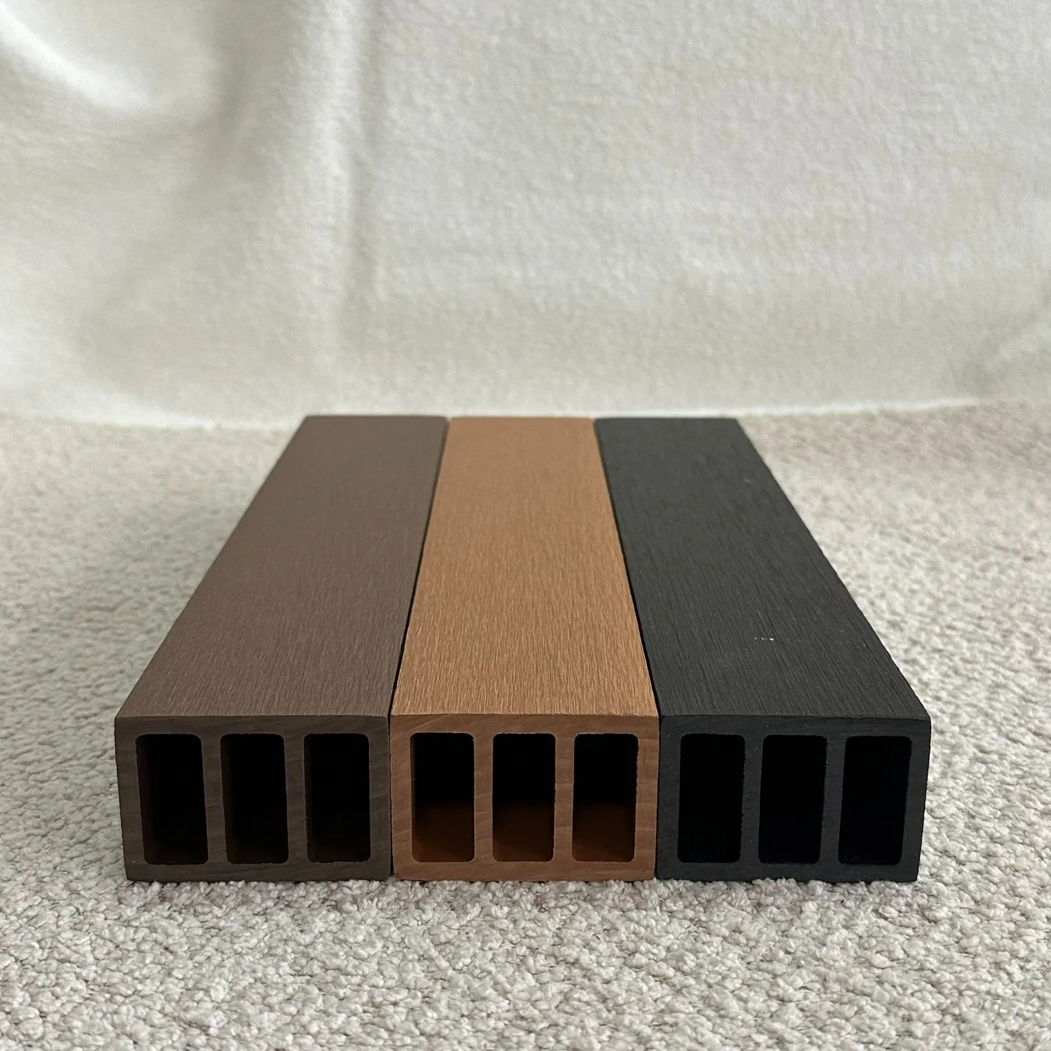 Modular WPC Louver Grid 60X40mm Snap-Fit Assembly Recyclable Composite Material