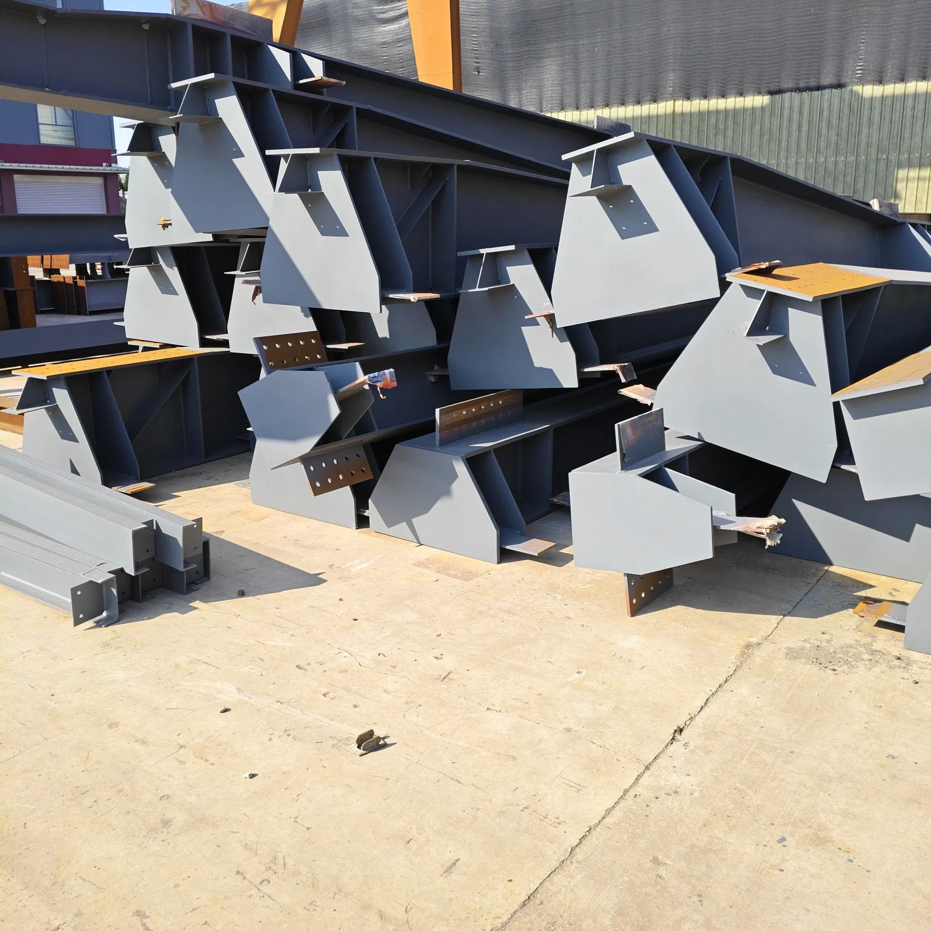 China Low Cost Prefab Light Galvanized Metal Frame Building Prefabricated Construction Industrial Factory Modular Office Warehouse Steel Structure