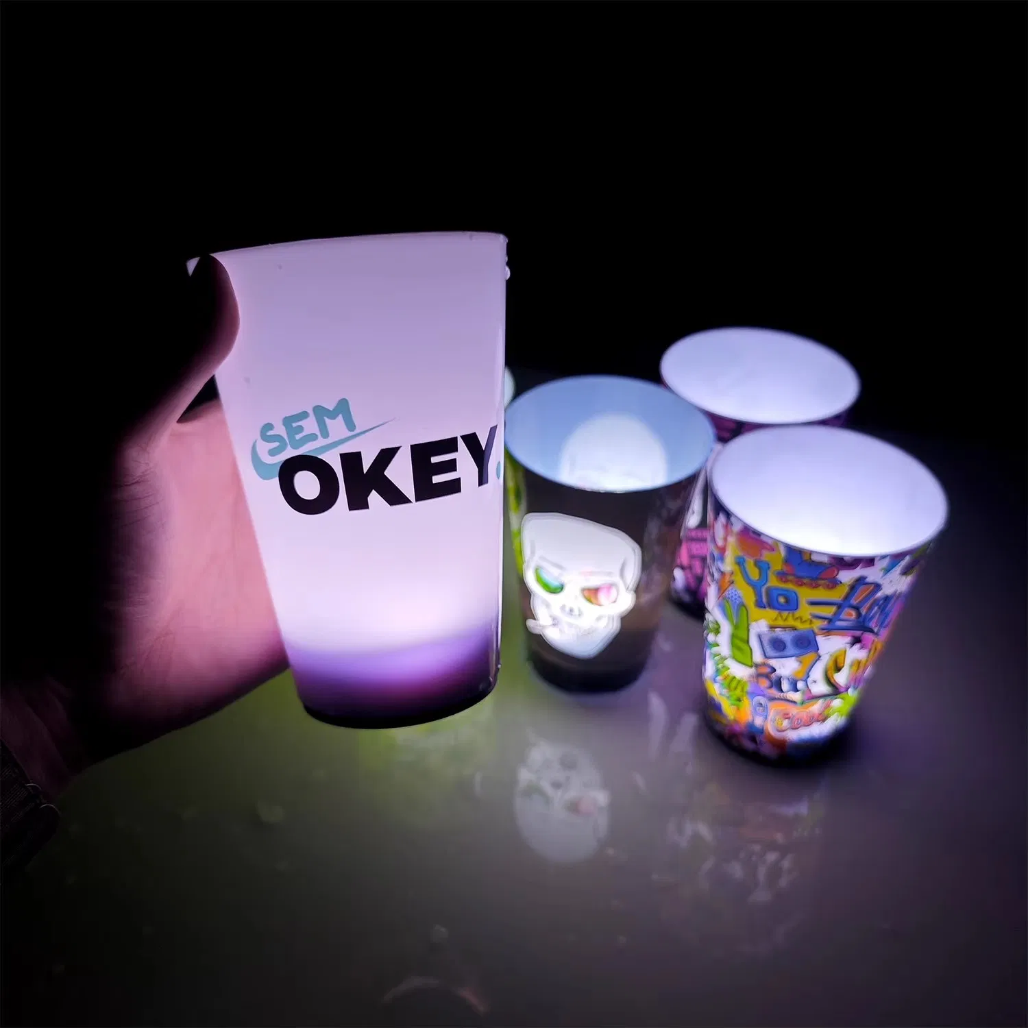 2025 New Design LED Drinking Glass Liquid Water Activated Light up Drink Cup Champagne LED Cup