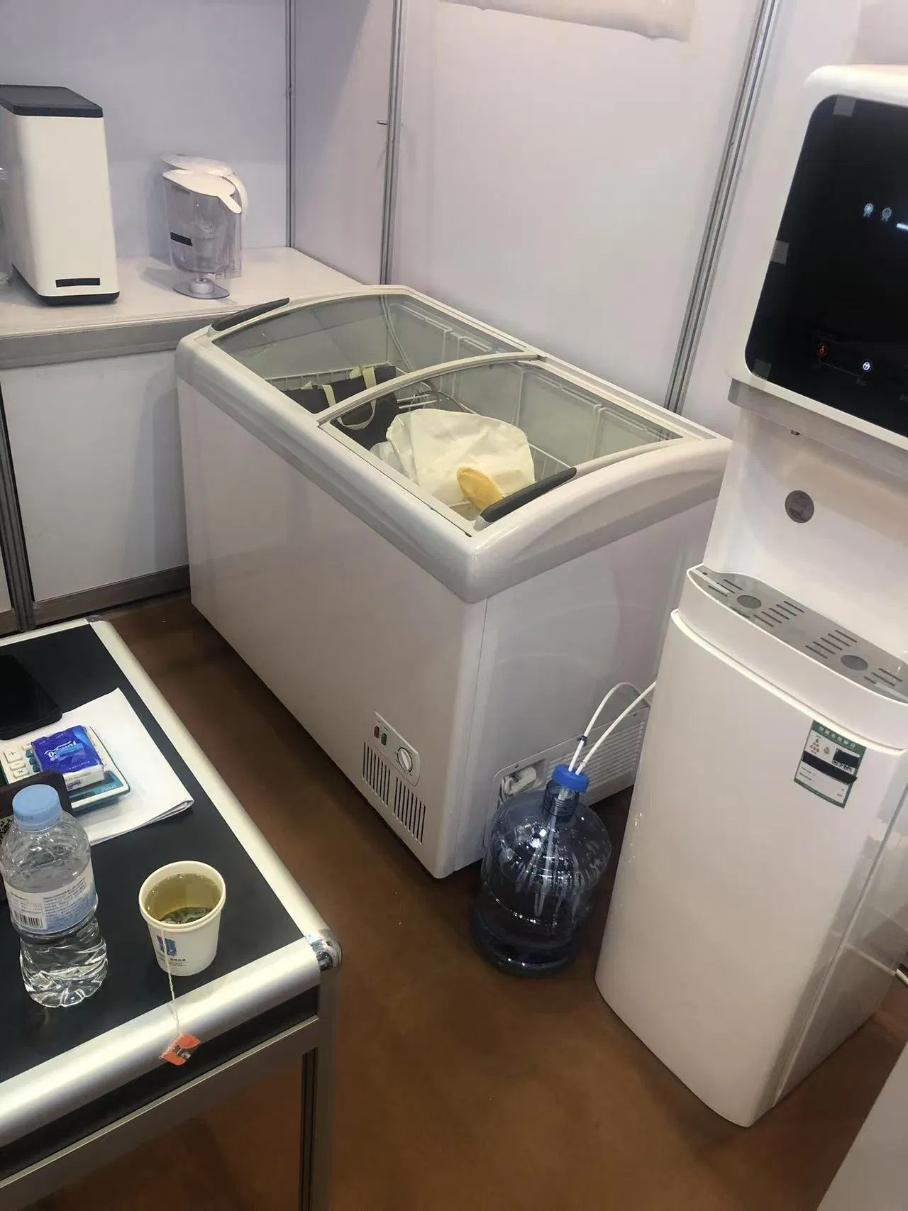 Solar Batter Powered Home Appliance Refrigerator Freezer