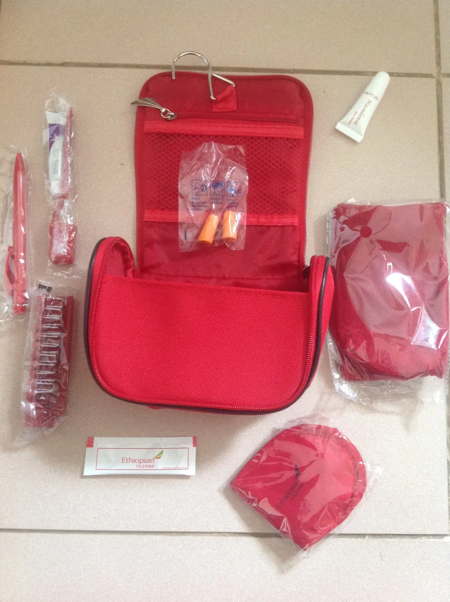 Free Samples Airline Travel Pouch Airline Travel Set Amenity Kits for Airplane