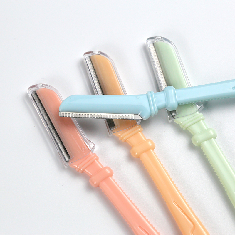 Precision Eyebrow Shaping Razor for Women with Sharp Blades