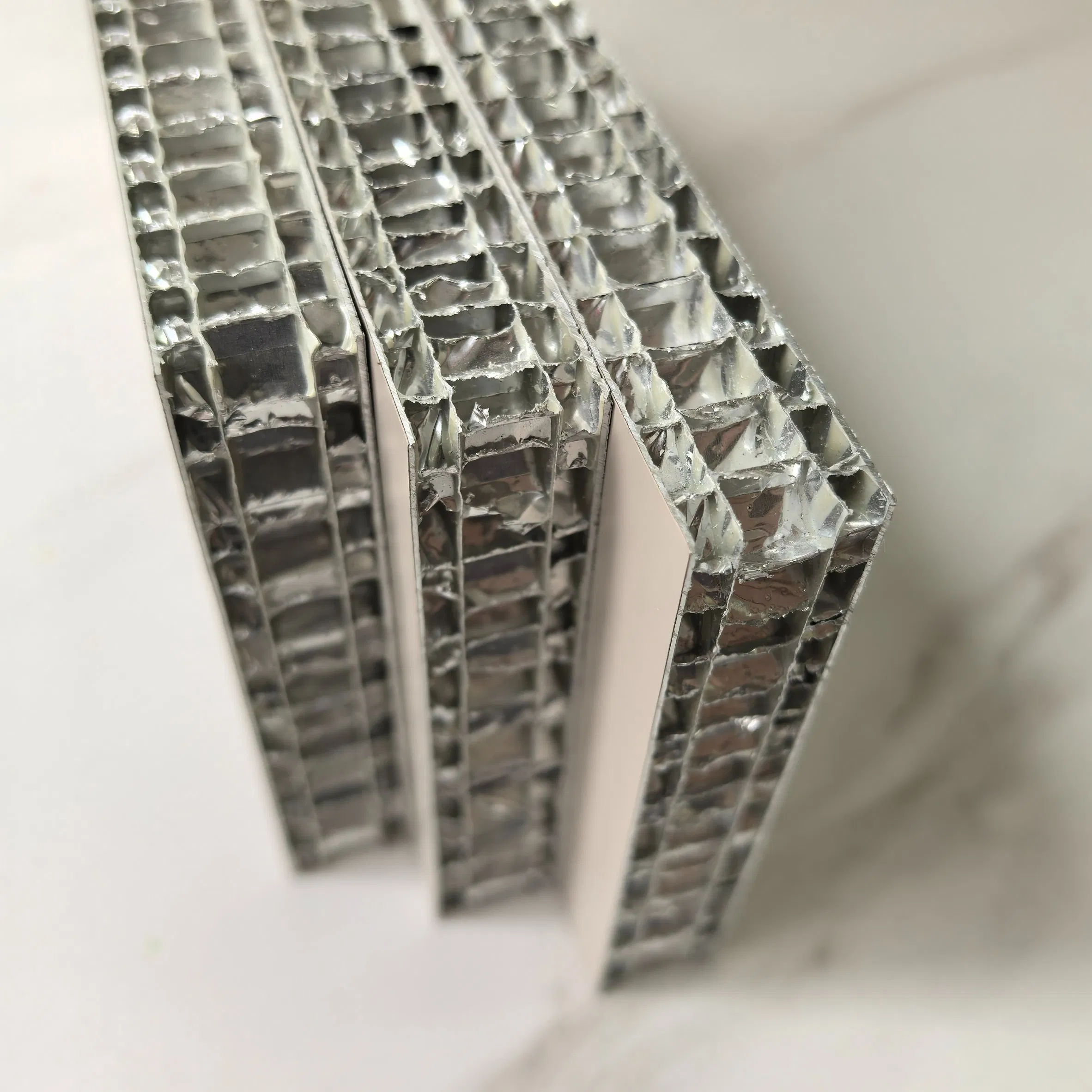 Durable Composite Honeycomb Panels for Soundproof Exterior Applications