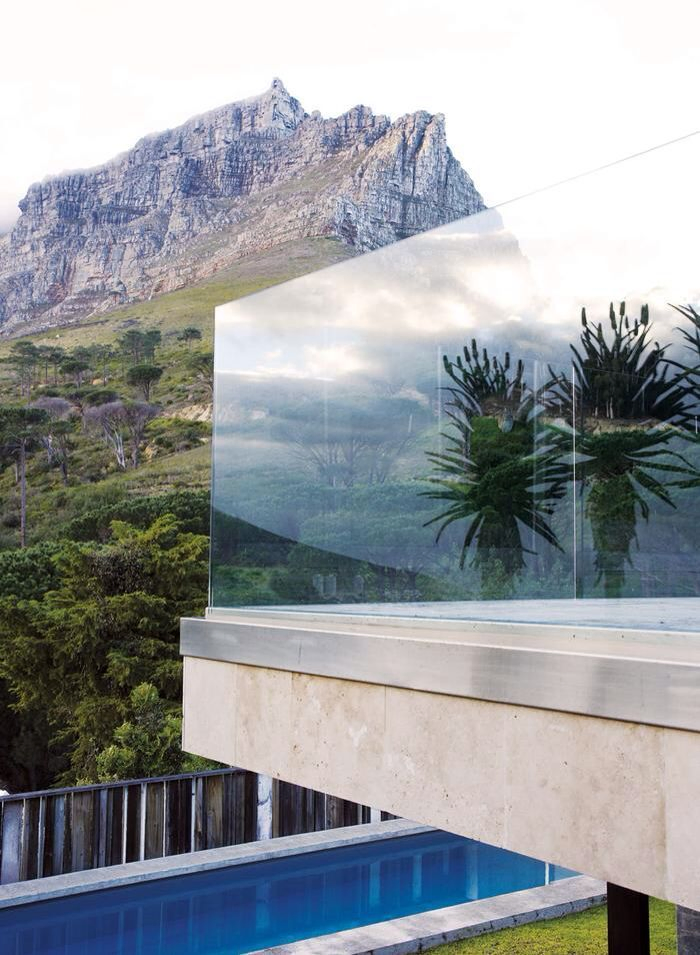 Tempered Glass Railing U Channel Base Shoes Glass Fence for Deck