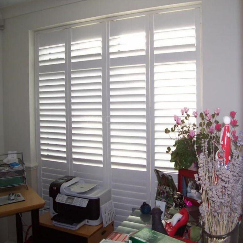 Ymtc Hot Selling White Paint Front View 89mm Louver Plantation Shutter
