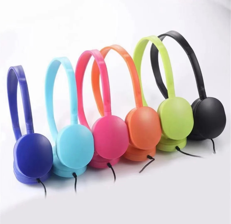 Hot Sale 3.5mm Connector Wired Aviation Headsets Cheapest Disposable Headphone for Students Kids Tourist Bus Hospital Airline
