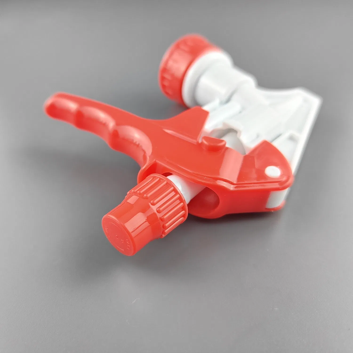 in Stock D Liquid Garden Dispenser 28/410 Trigger Sprayer for Glass Cleaning