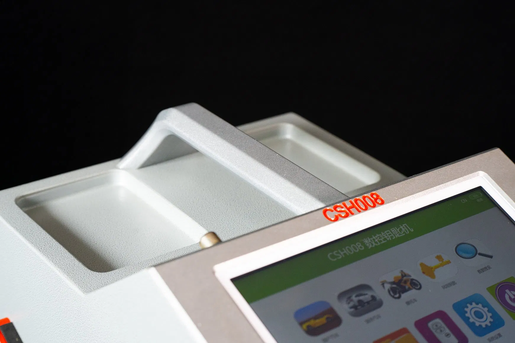 Chinese Supply Csh008 Computerized Key Copy Cutting Machine for Car Keys House Keys