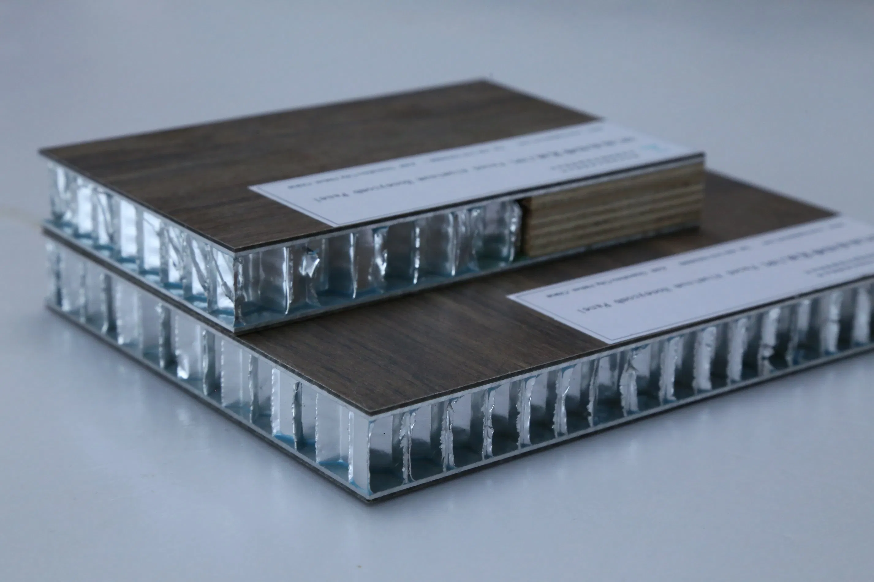 Алюминиевая сотовая панель для отделки вагонов