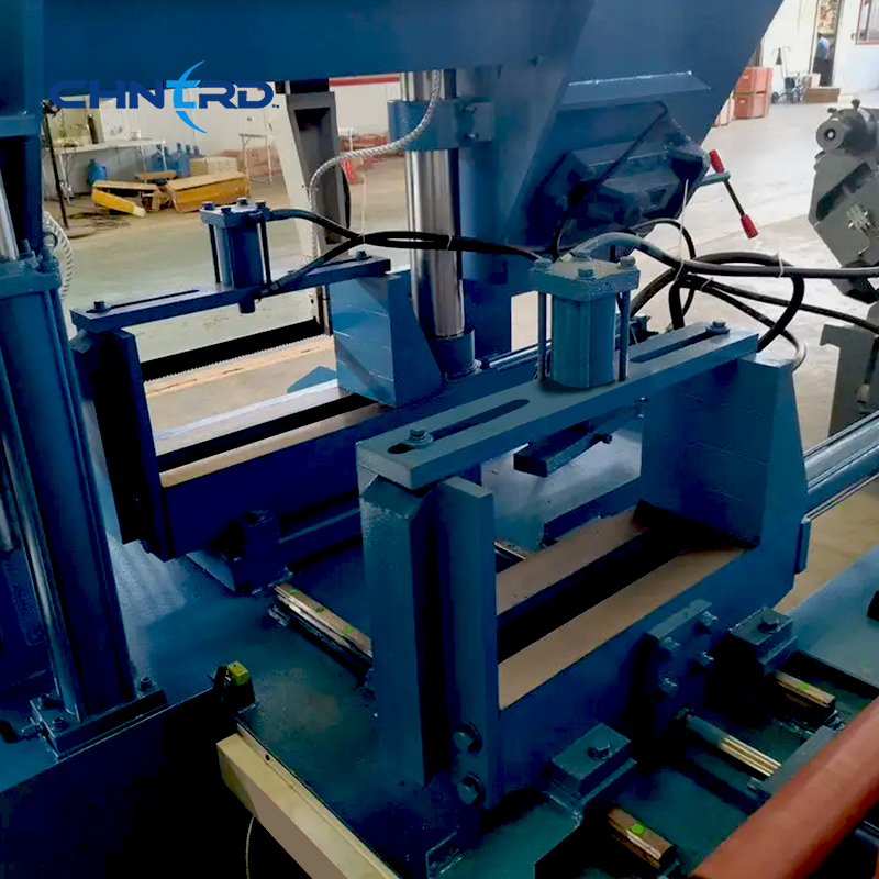 Станок ленточнопильный автоматический промышленный двухстоечный по металлу GSK 4240