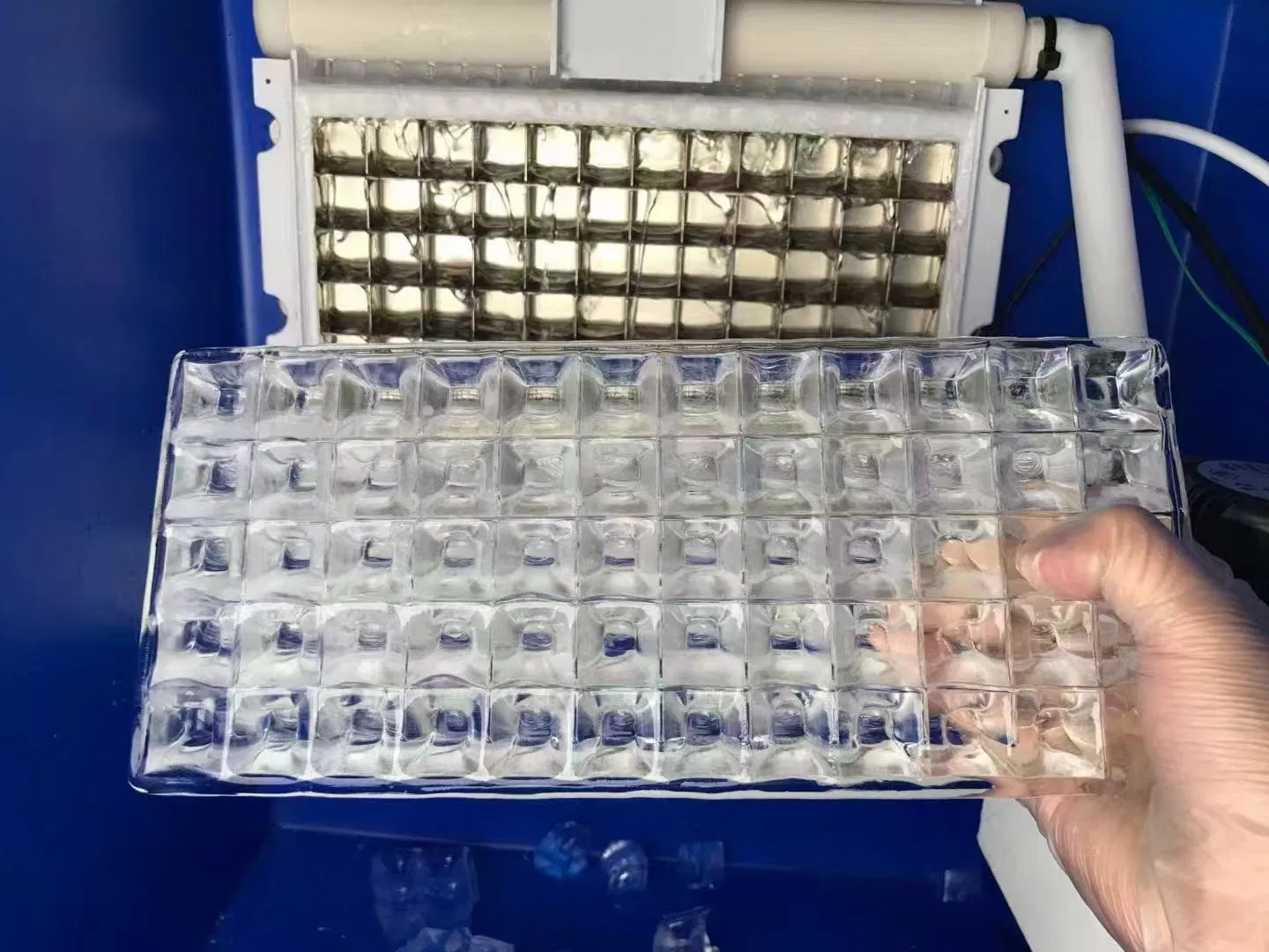 Medium Capacity Stainless Steel Ice Cube Making Machine