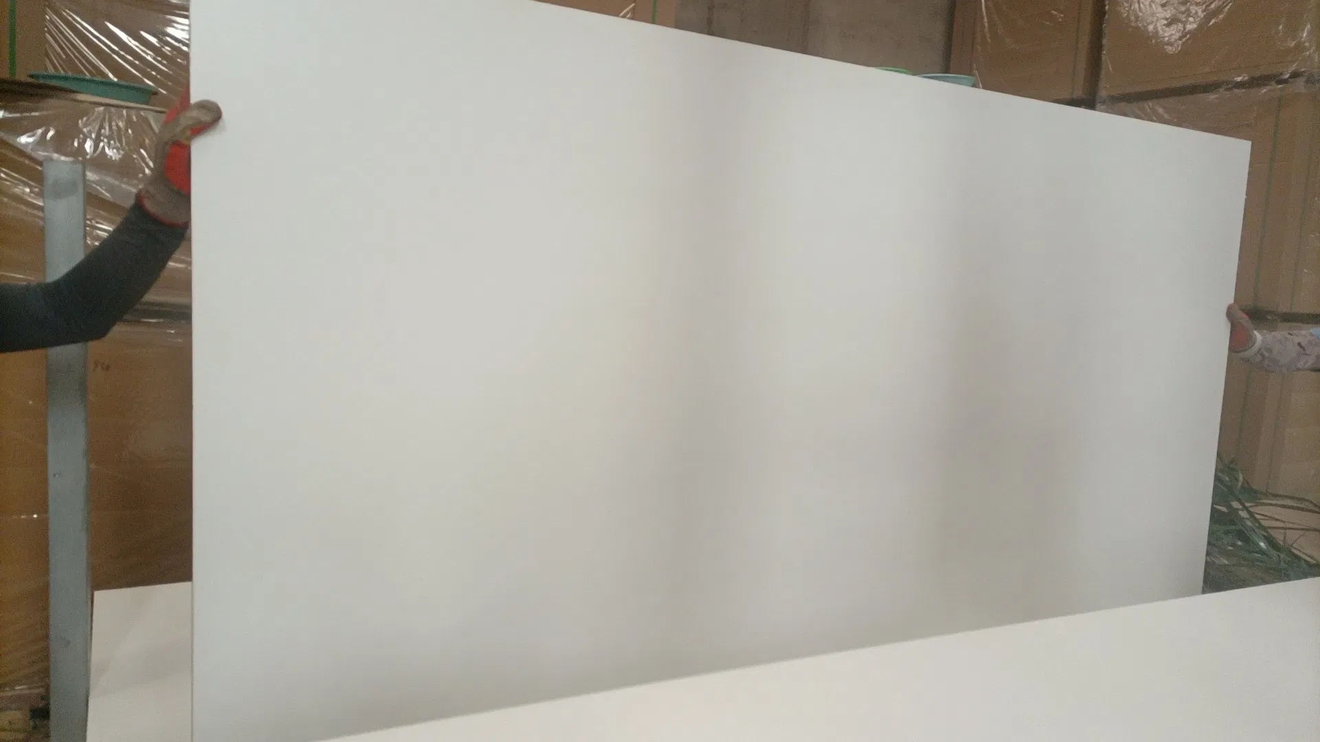 1220X2440mm 18mm Marine Melamine Laminated Wood Board Plywood for Furniture and Cabinet