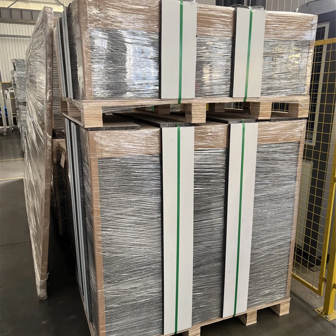 Anti Slip Floor Panel Cfrt FRP Fiberglass Composite Sandwich Foam Panels