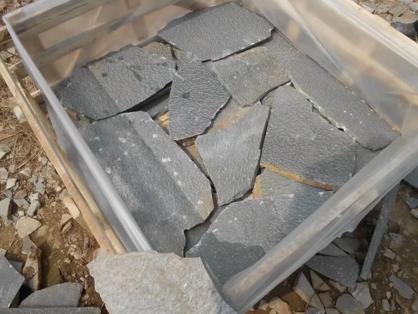 Wholesales Black Slate Irregular Garden Stepping Stones for Landscaping