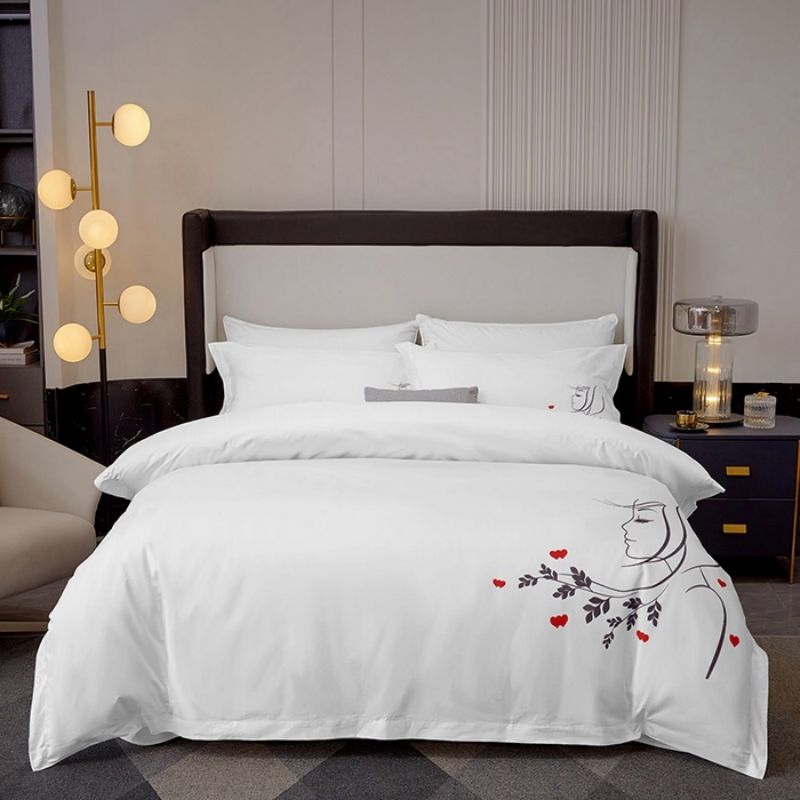 Wholesale White Microfiber Polyester Thickened Quilt Cover Brushed Embroidery Four-Piece Duvet Cover Bed Sheets Bedding Set for Hotel