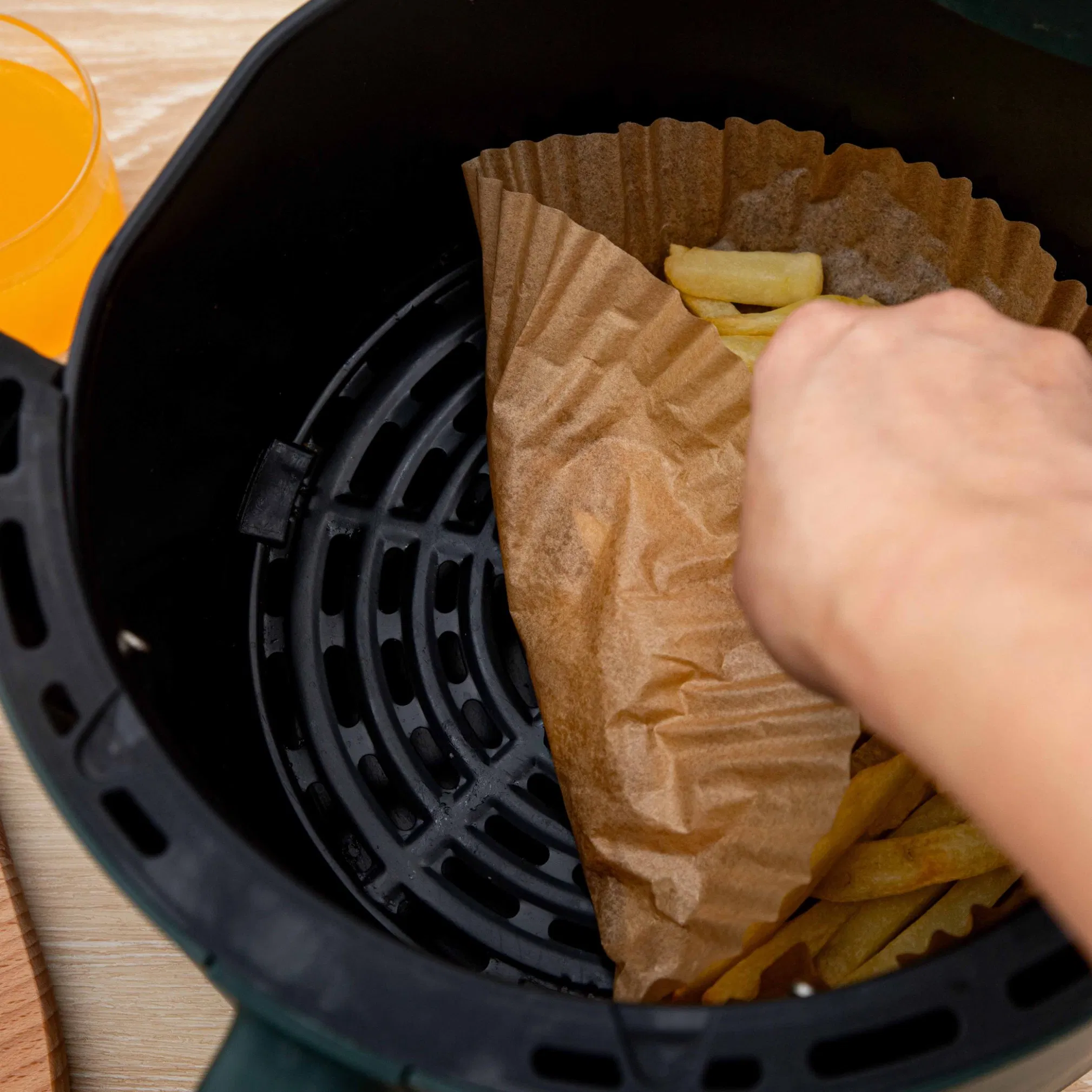 Eco-Friendly 8-Inch Disposable Air Fryer Liners for Baking