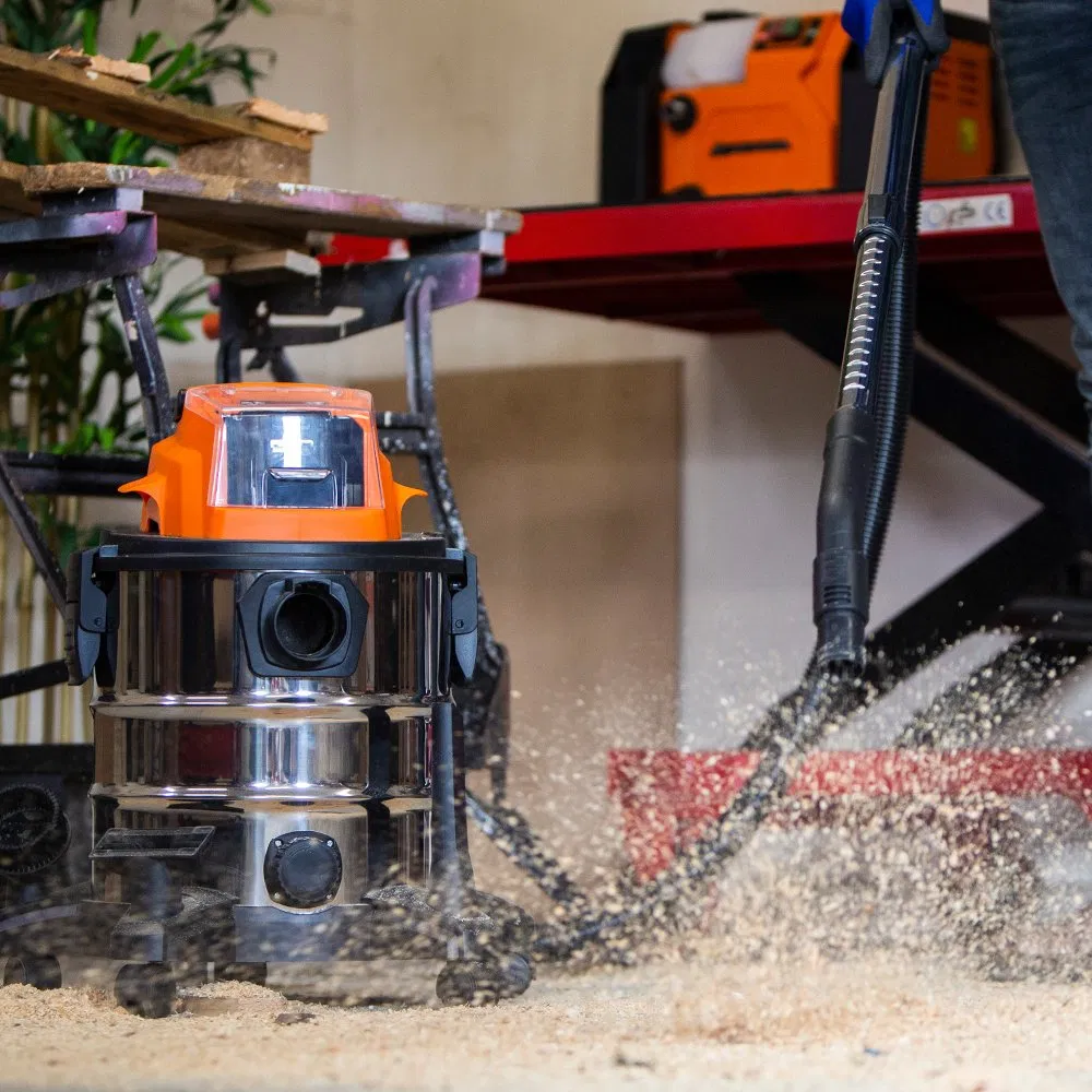 Yard Force 20V Wet / Dry Vacuum Cleaner with 20V 4.0ah Lithium-Ion Battery, 20 Litre Stainless Steel Container - Lw CVC1