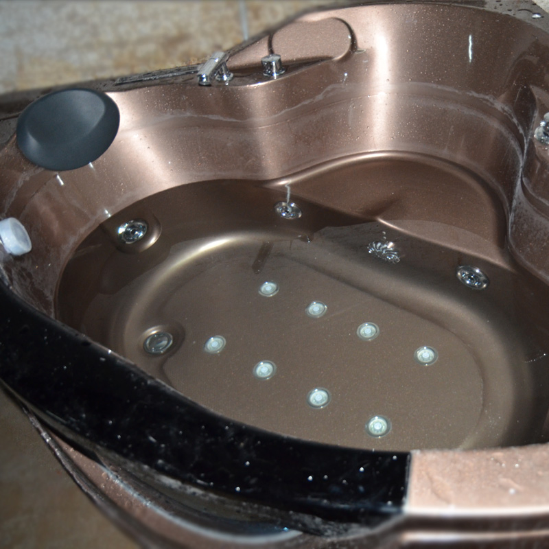 Угловая гидромассажная ванна для двоих с LED подсветкой