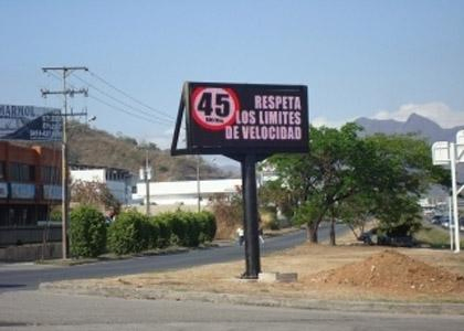 10FT*6FT Outdoor Waterproof P10 LED Video Advertising Display Screen Signboard