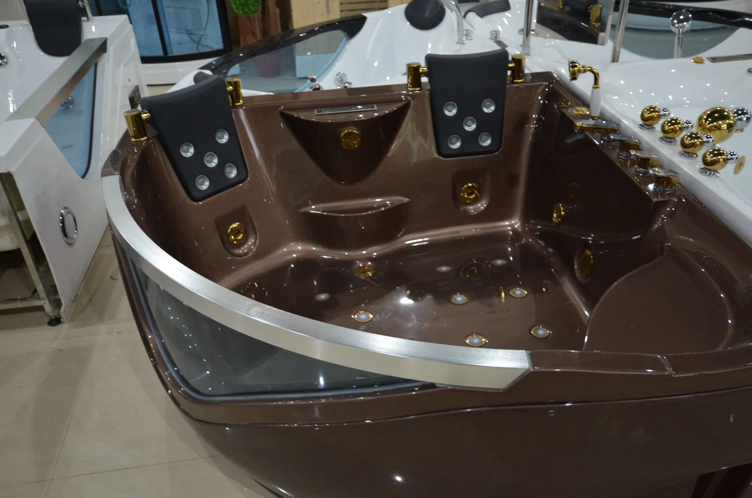 Угловая ванна с гидромассажем HANSE