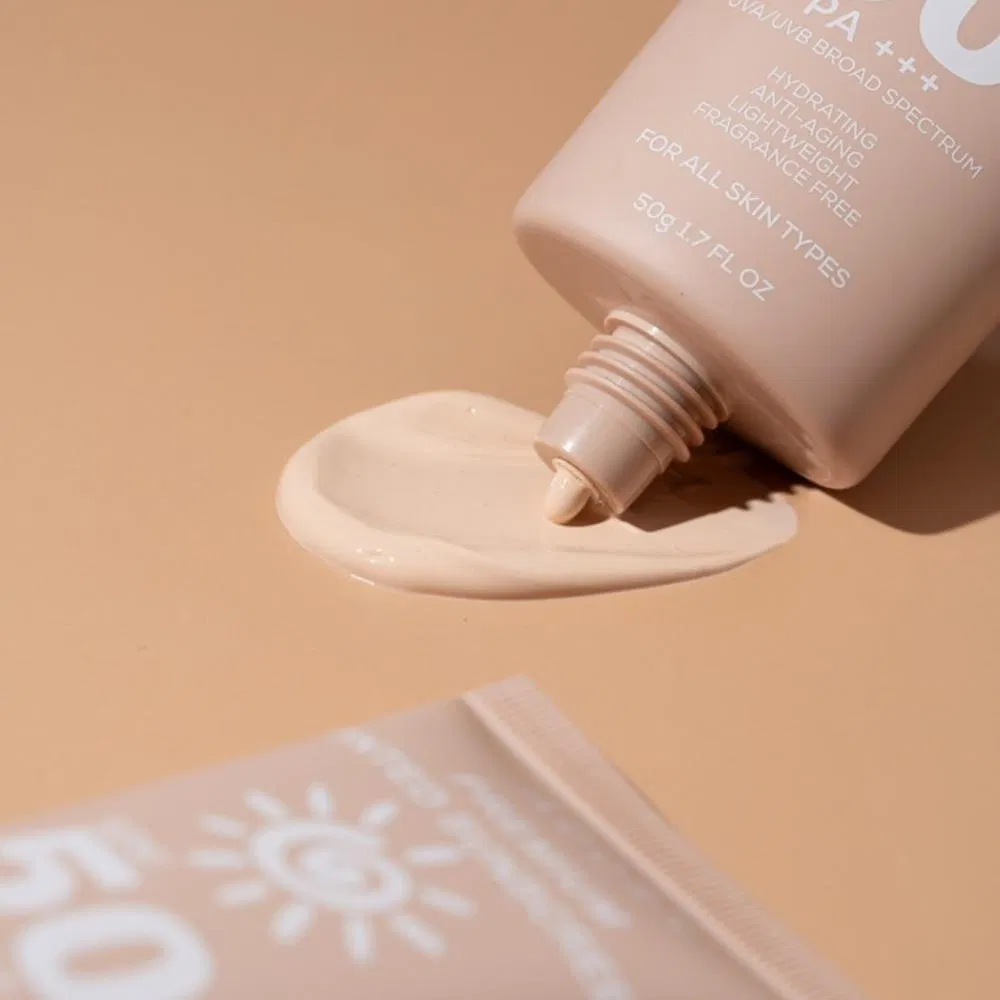 Wholesale Natural Vegan Moisturizer UVA UVB SPF 50 Face Sunscreen Tinted Sun Protection Cream