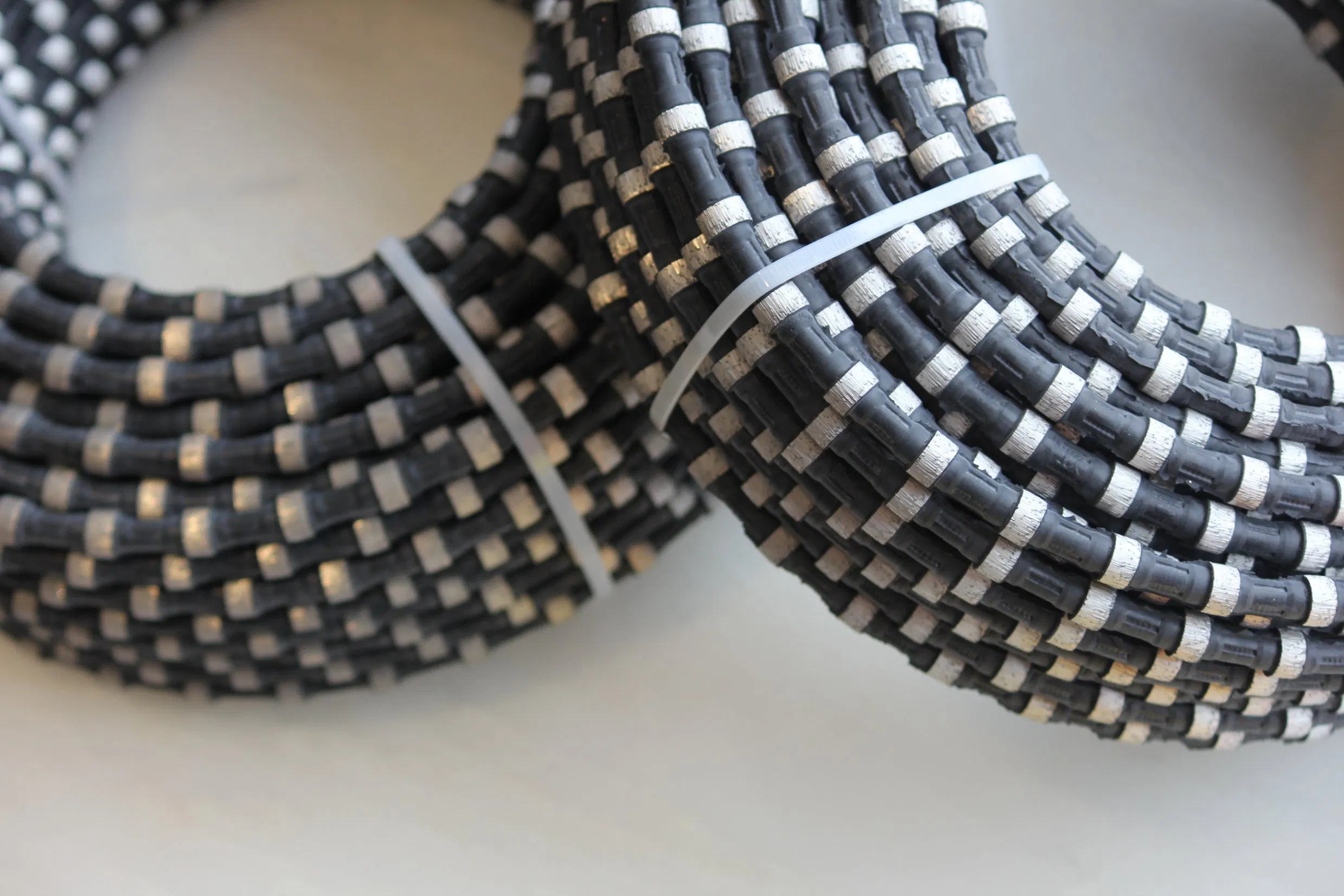 Stone/Marble Cutting Wire Saw Beads Diamond Wire for Marble Quarry/Block Cutting, Suqaring, Profiling