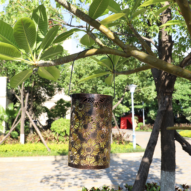 Solar Lanterns Outdoor Decorative Hanging Metal Waterproof LED Garden Lights Wyz28396