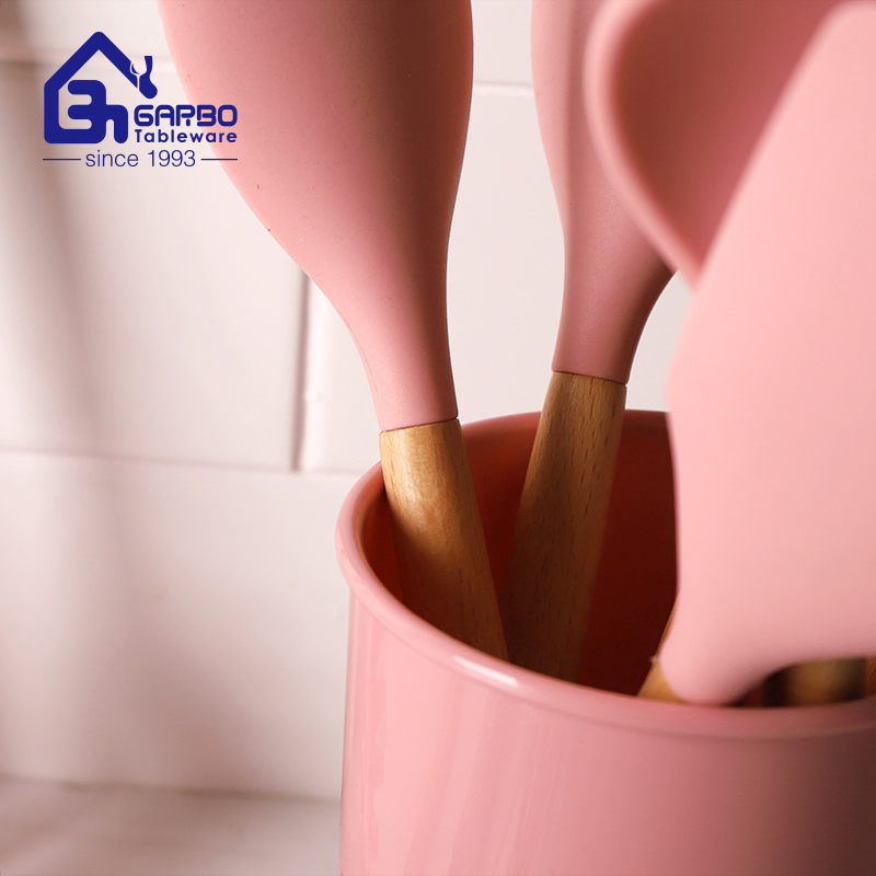 Wholesale Kitchen Utensils Set Cheap Price 15PCS Non-Stick Nylon Kitchen Items with Wooden Handle