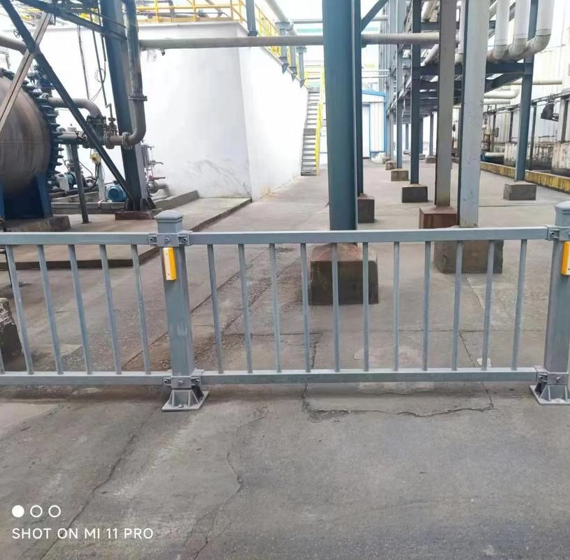 FRP GRP Steel Reliable Road Barrier for Enhanced Road Safety and Protection