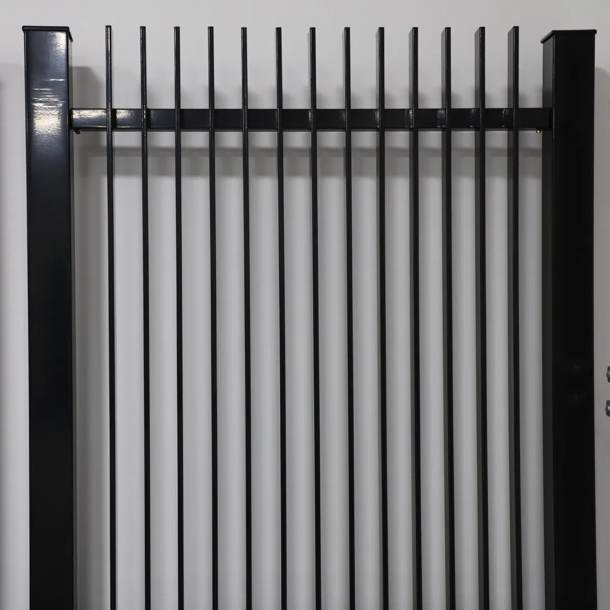Modern Blade Fence Premium Quality Durable Secure Stylish Design