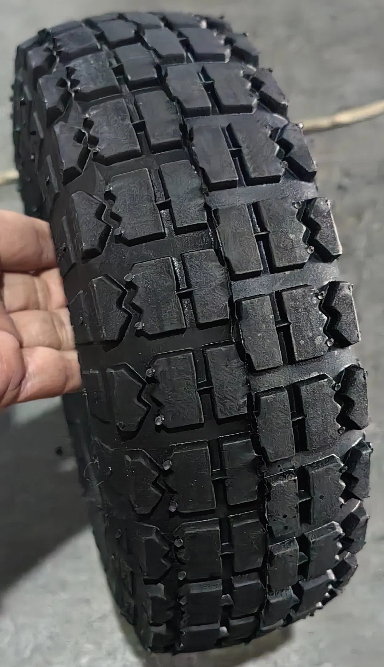 10 Inch 3.00-4 10 X 4.10 / 3.50 - 4 Small Pneumatic Rubber Wheel Tyre for Lawn Mower Lawn Tire Outer Tires