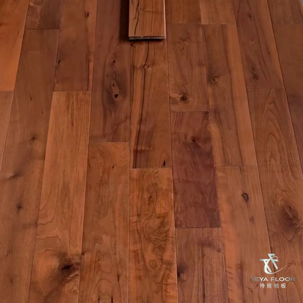 Black Natural Color Solid American Walnut Flooring with Different Grade
