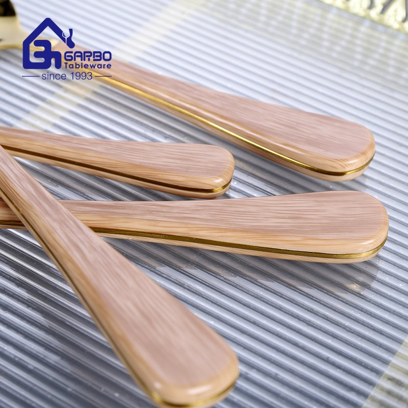 Golden Color Cutlery Set Hot Sale with Wooden Design Handle Flatware China Supplier