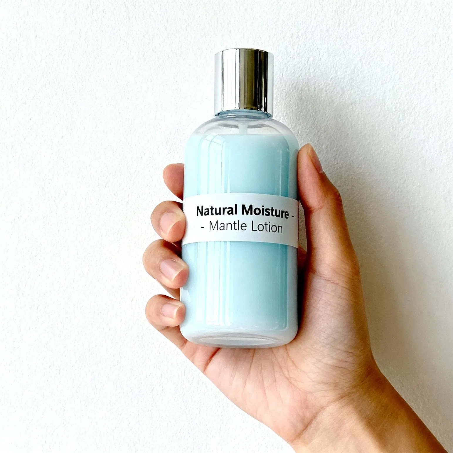 Lightening Citrus Aurantium Dulcis Oil and Panthenol Even-Tone Face Lotion for Spot Correction and Clarity