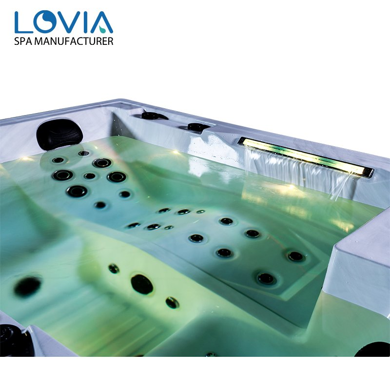 Гидромассажная ванна-джакузи на 3 персоны
