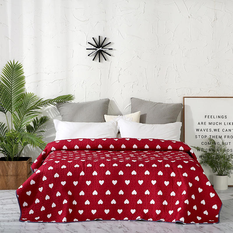 Cheap Price Red Color Heart Printed Embroidery Quilting Bedspread Bed Cover