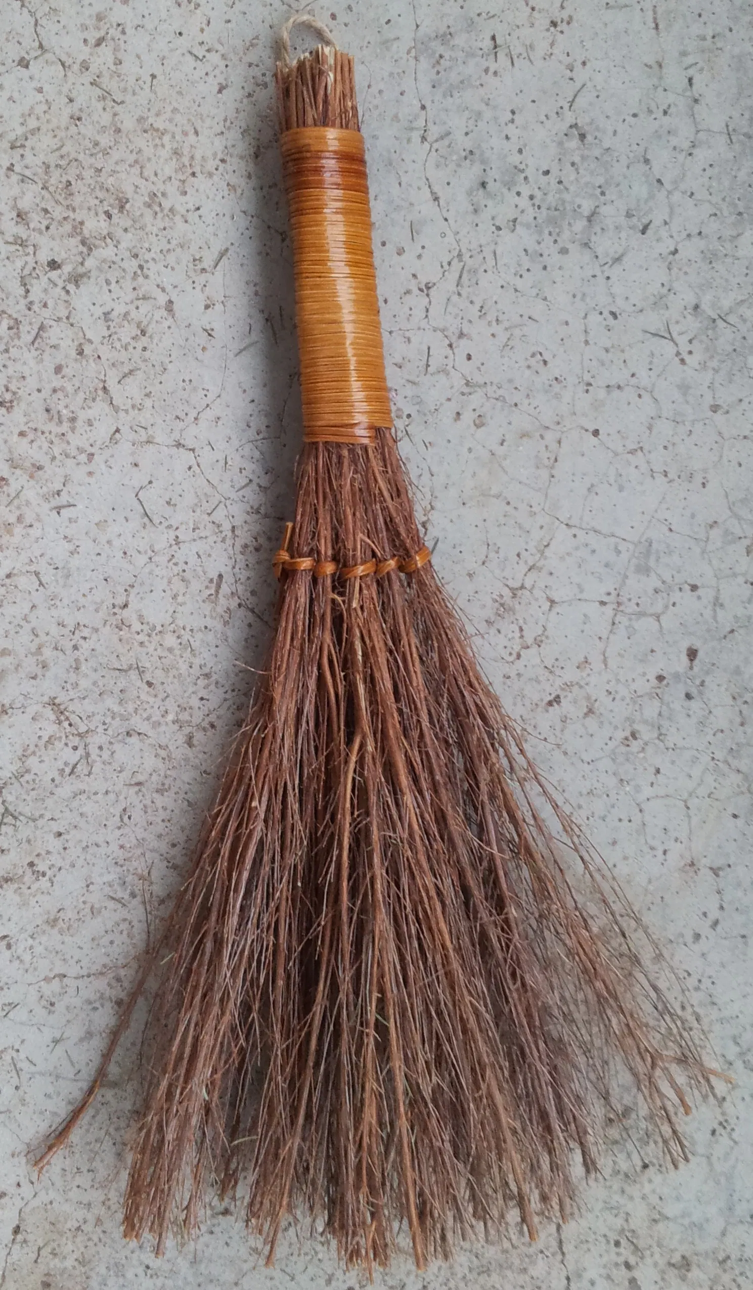 Elegant Heather Scented Broom for Charming Garden Decor