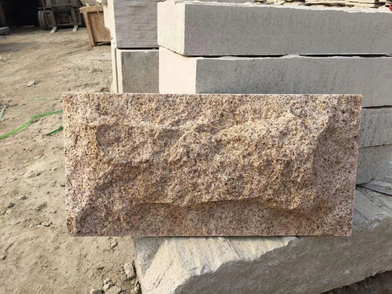 China Sunset Desert Gold G682 Regular/Customized Size Granite for Paver Wall Cladding Countertop Tile Slab