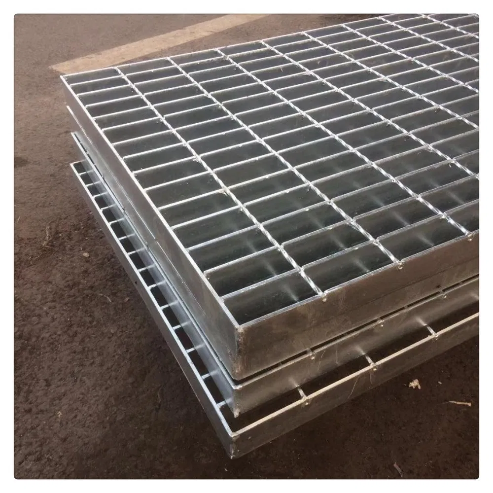 Manufacturer's Wholesale Price Industrial Hot Dipped Galvanized Serrated Bar Steel Grating for Farmhouse Factory