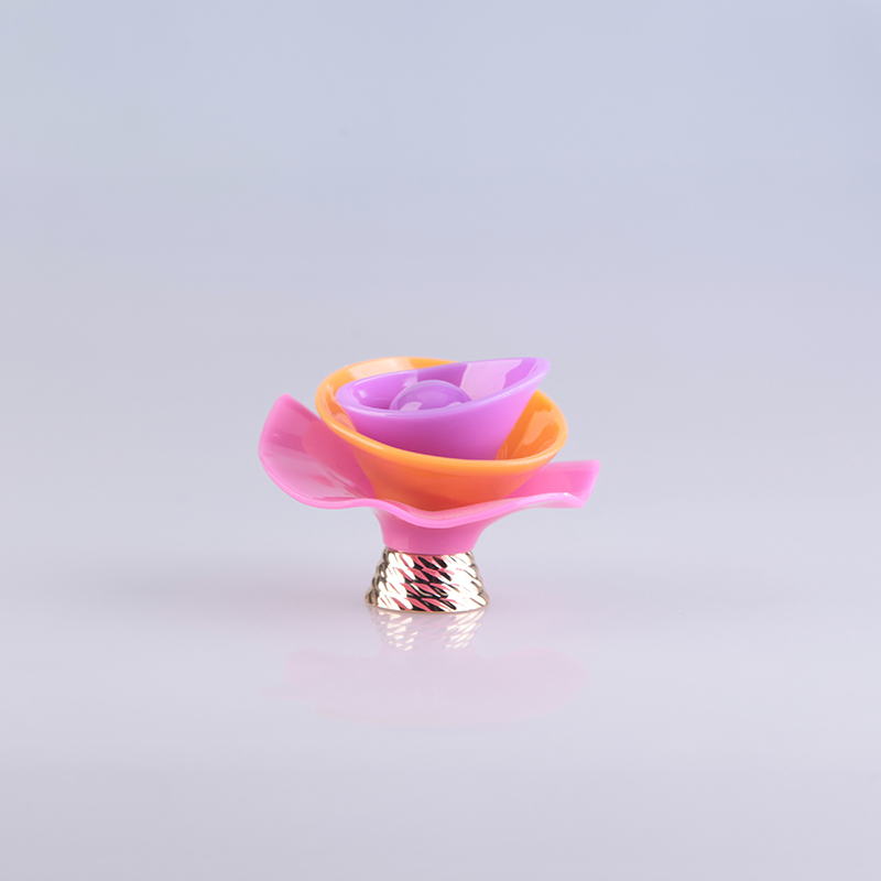 Acrylic Plastic Perfume Bottle Caps with Flower Cap